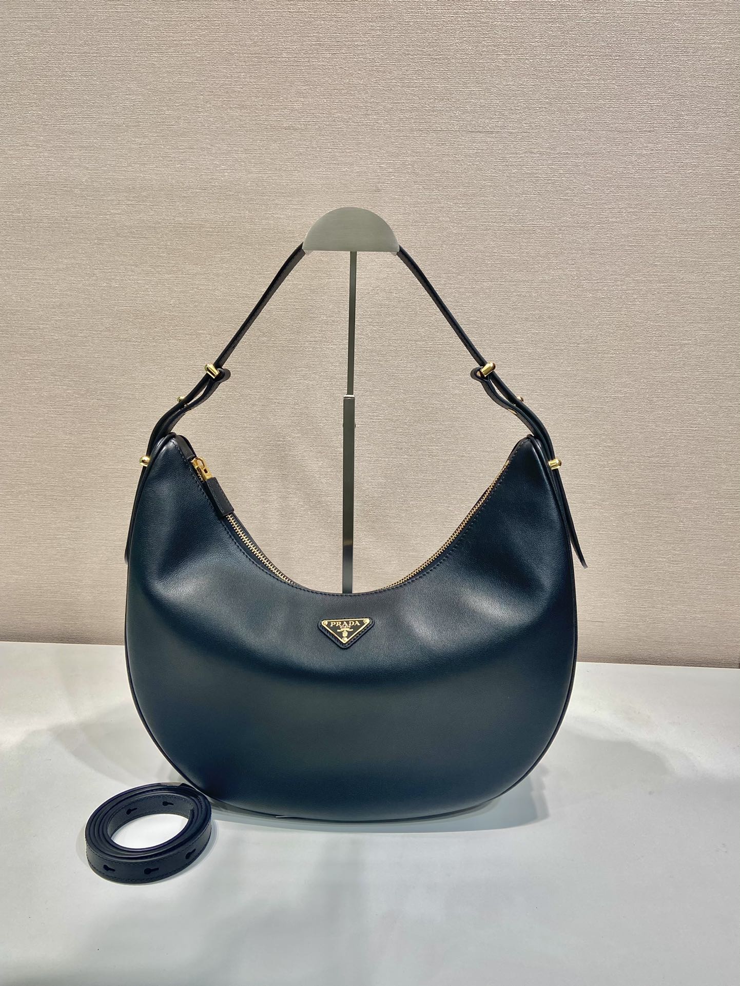Pra*a large leather shoulder bag hobo