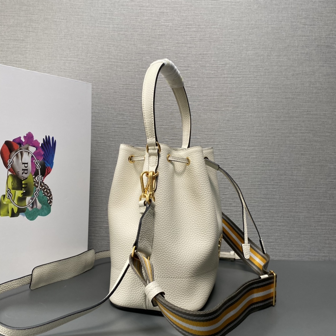 Pra*a leather bucket bag