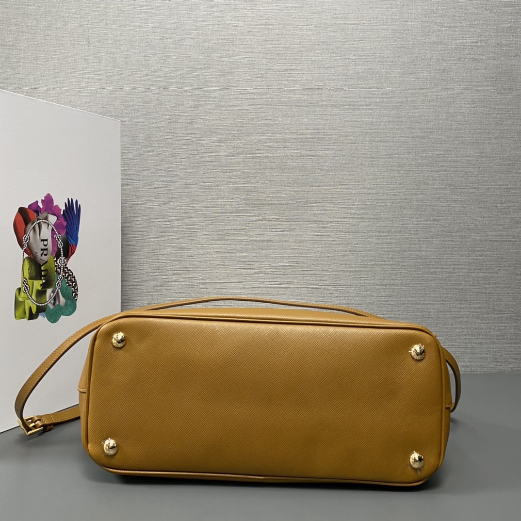 large Pra*a galleria saffiano leather bag