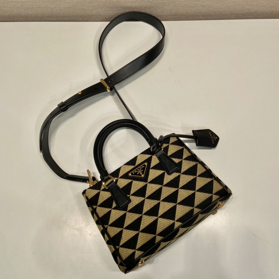 Pra*a galleria saffiano leather mini-bag