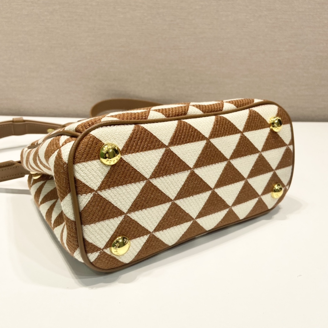 Pra*a galleria saffiano leather mini-bag