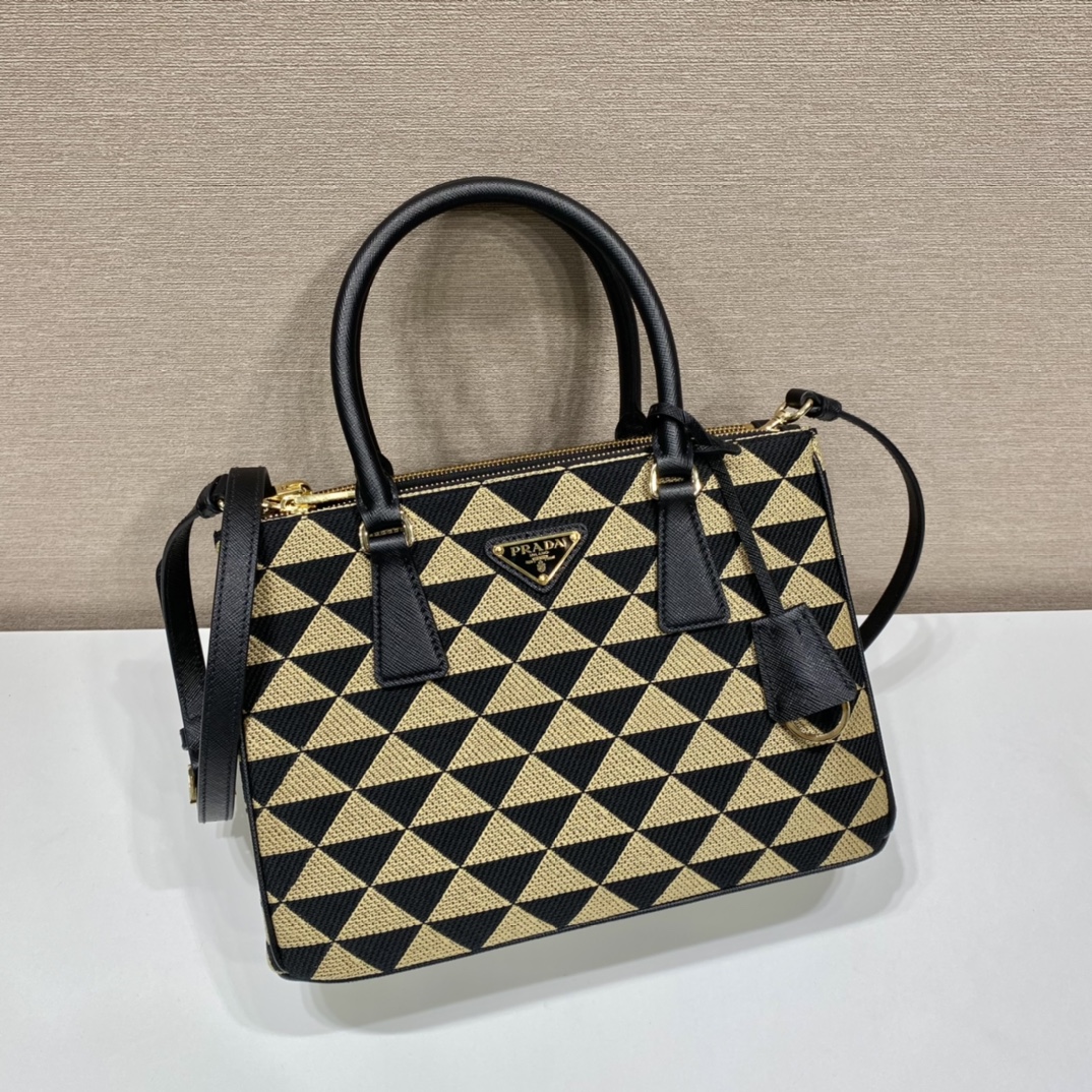 medium Pra*a galleria saffiano leather bag