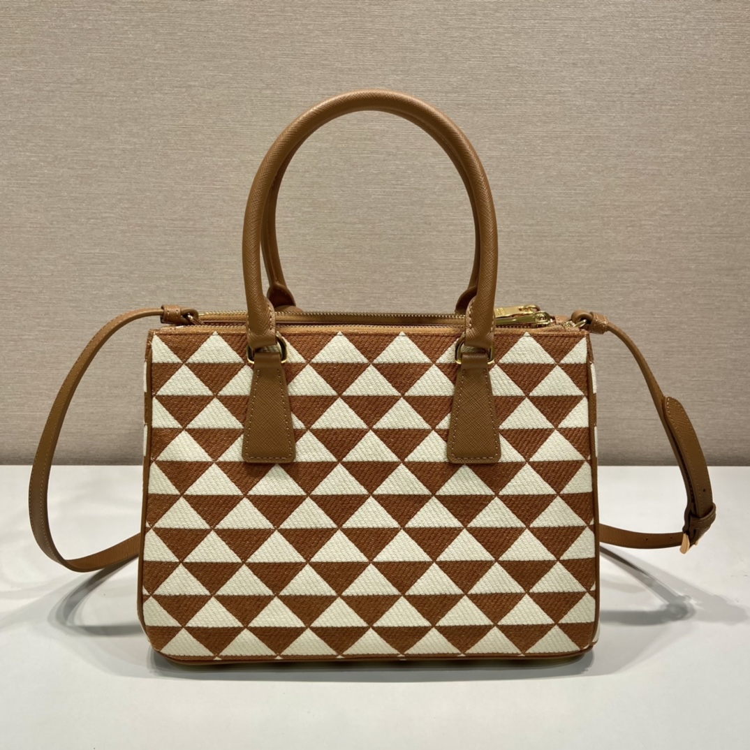 medium Pra*a galleria saffiano leather bag