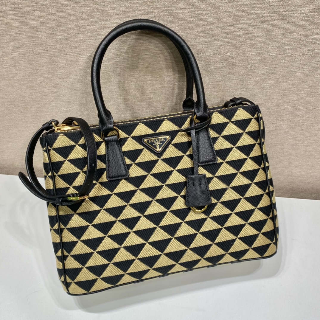 large Pra*a galleria saffiano leather bag