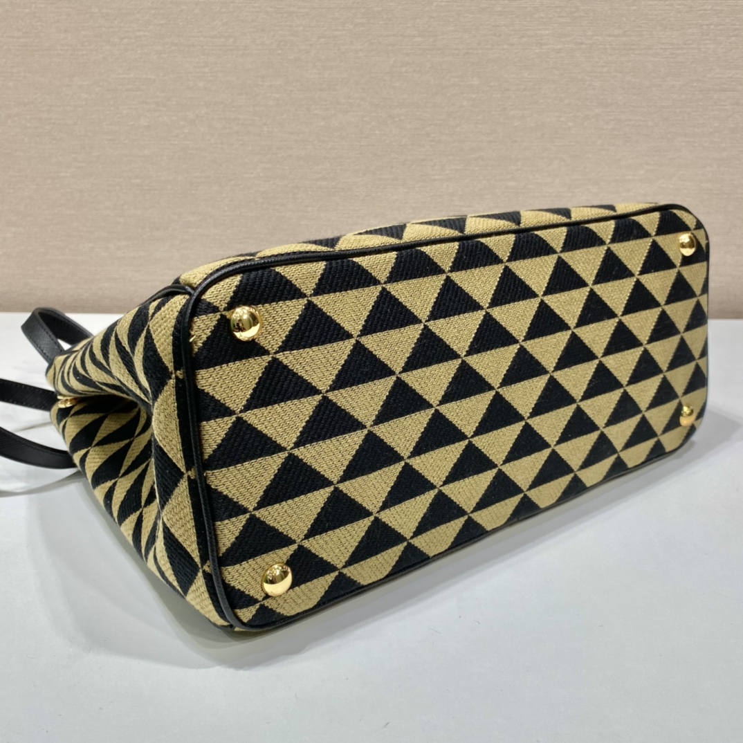 large Pra*a galleria saffiano leather bag