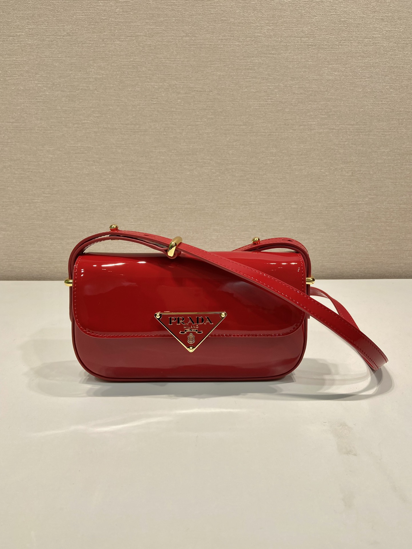 Pra*a leather shoulder bag