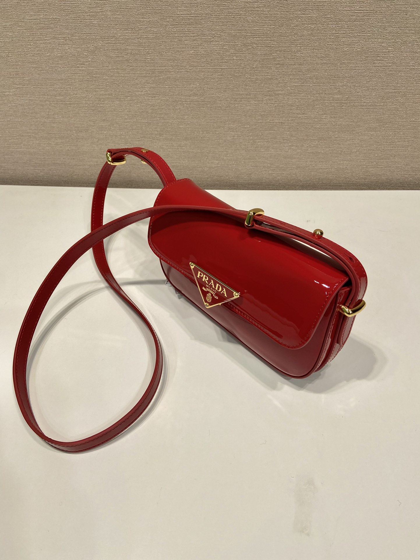 Pra*a leather shoulder bag