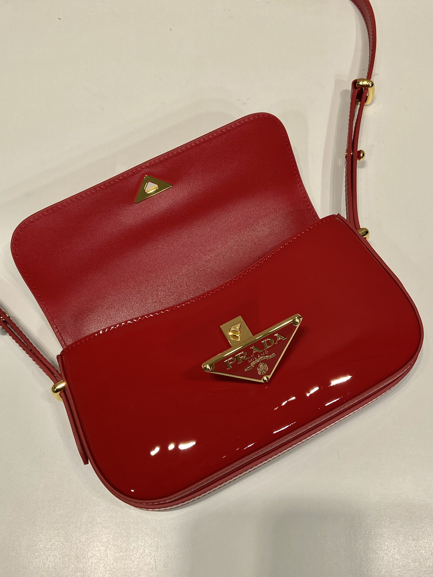 Pra*a leather shoulder bag