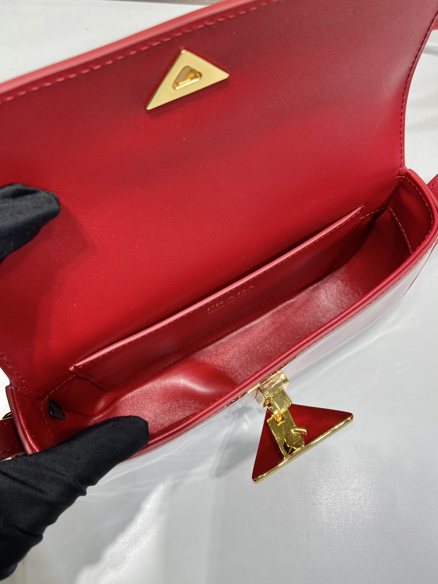 Pra*a leather shoulder bag