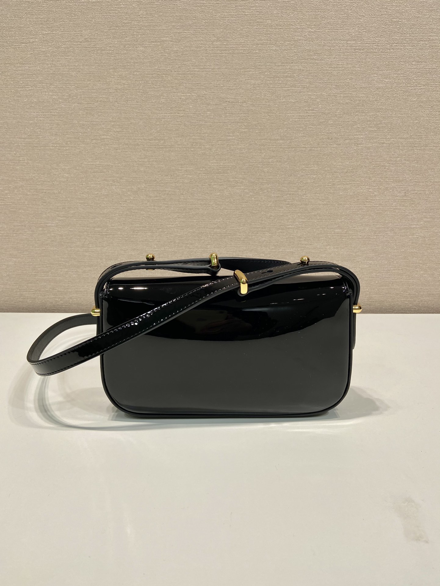 Pra*a leather shoulder bag