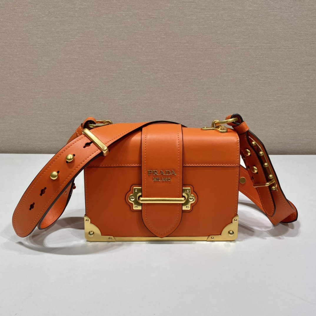 Pra*a cahier leather bag