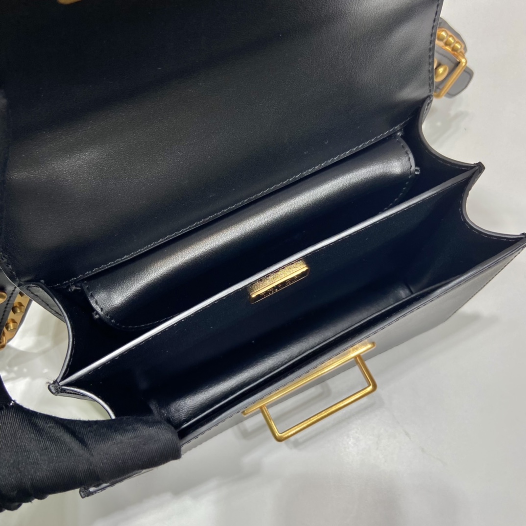 Pra*a cahier leather bag