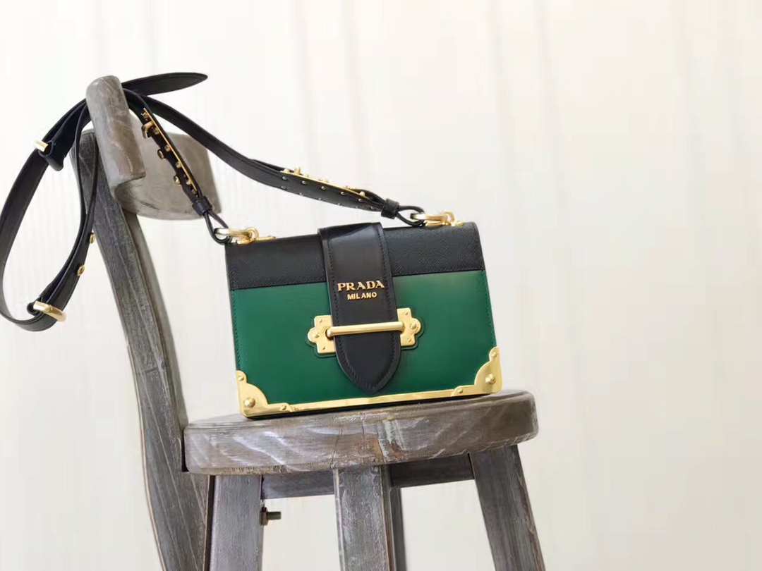 Pra*a cahier leather bag