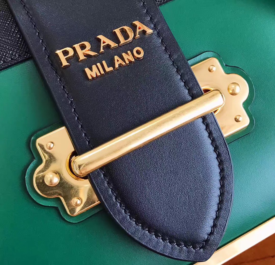 Pra*a cahier leather bag