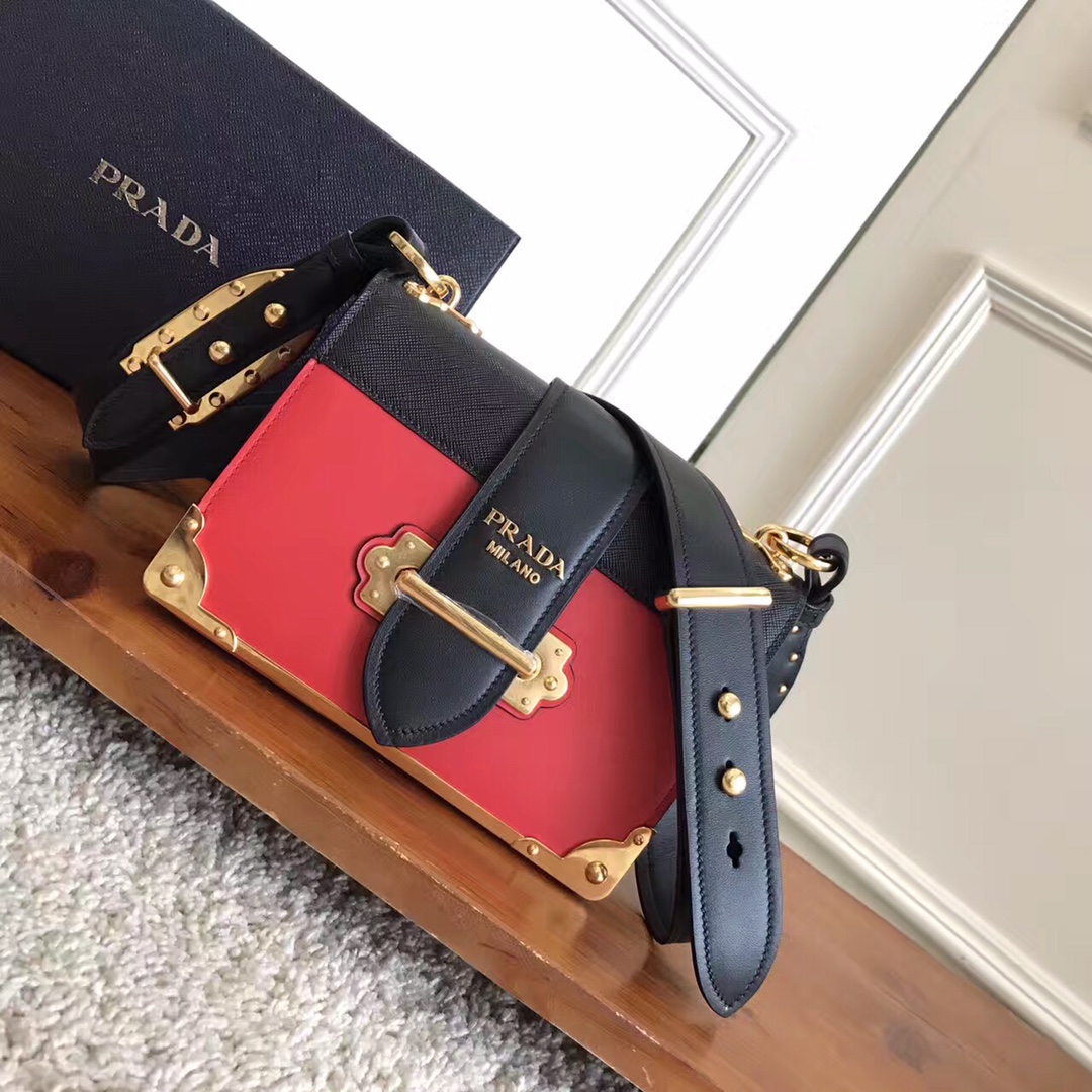 Pra*a cahier leather bag