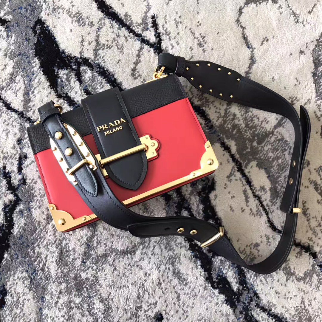 Pra*a cahier leather bag