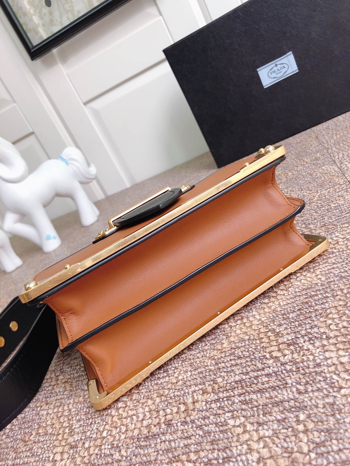 Pra*a cahier leather bag