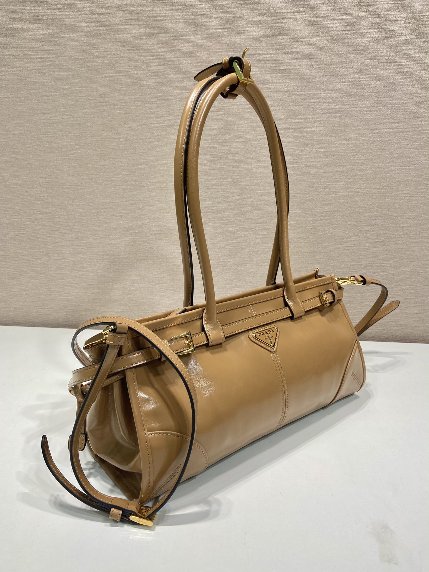 Pra*a lussolf medium leather handbag