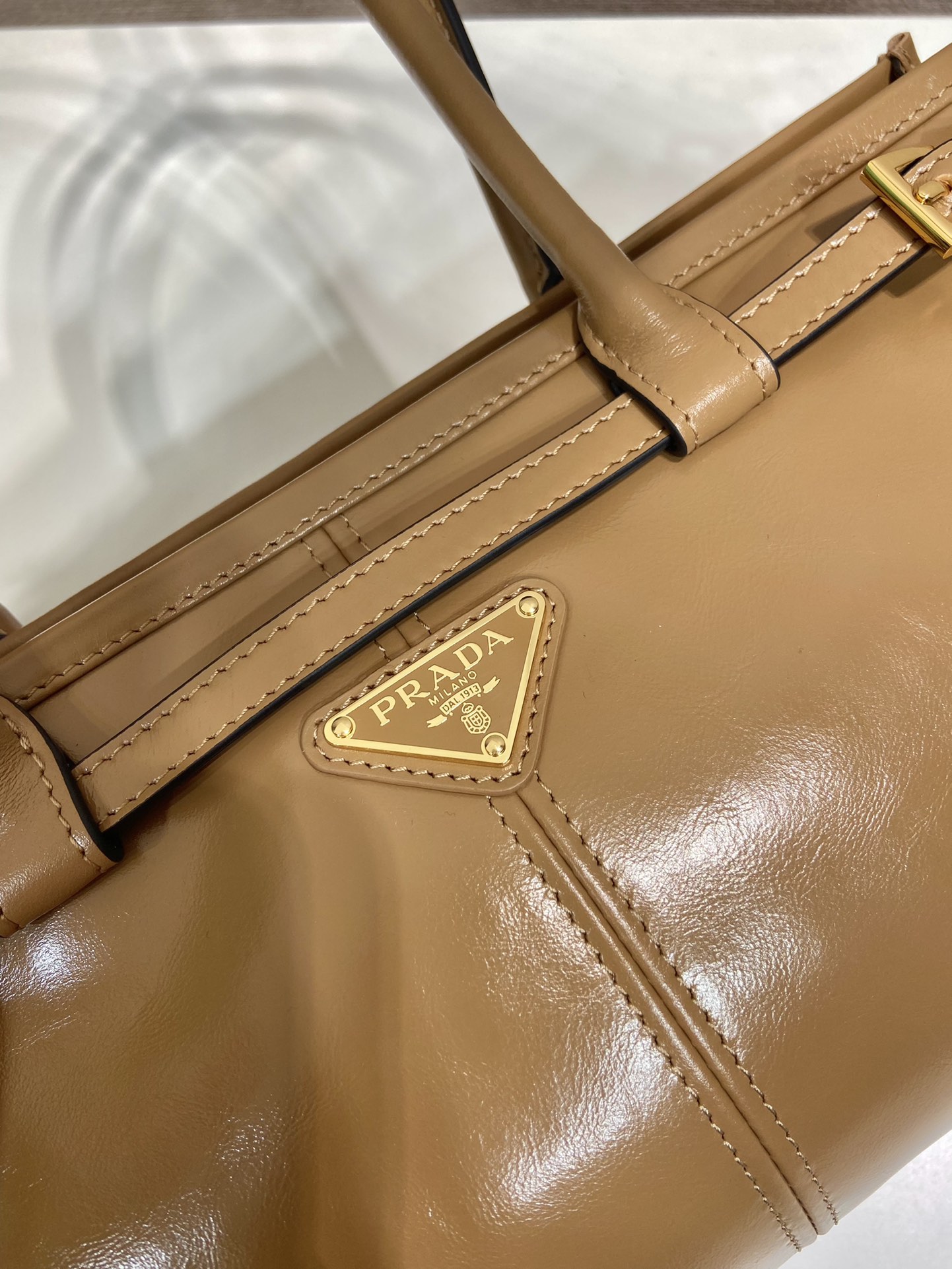 Pra*a lussolf medium leather handbag