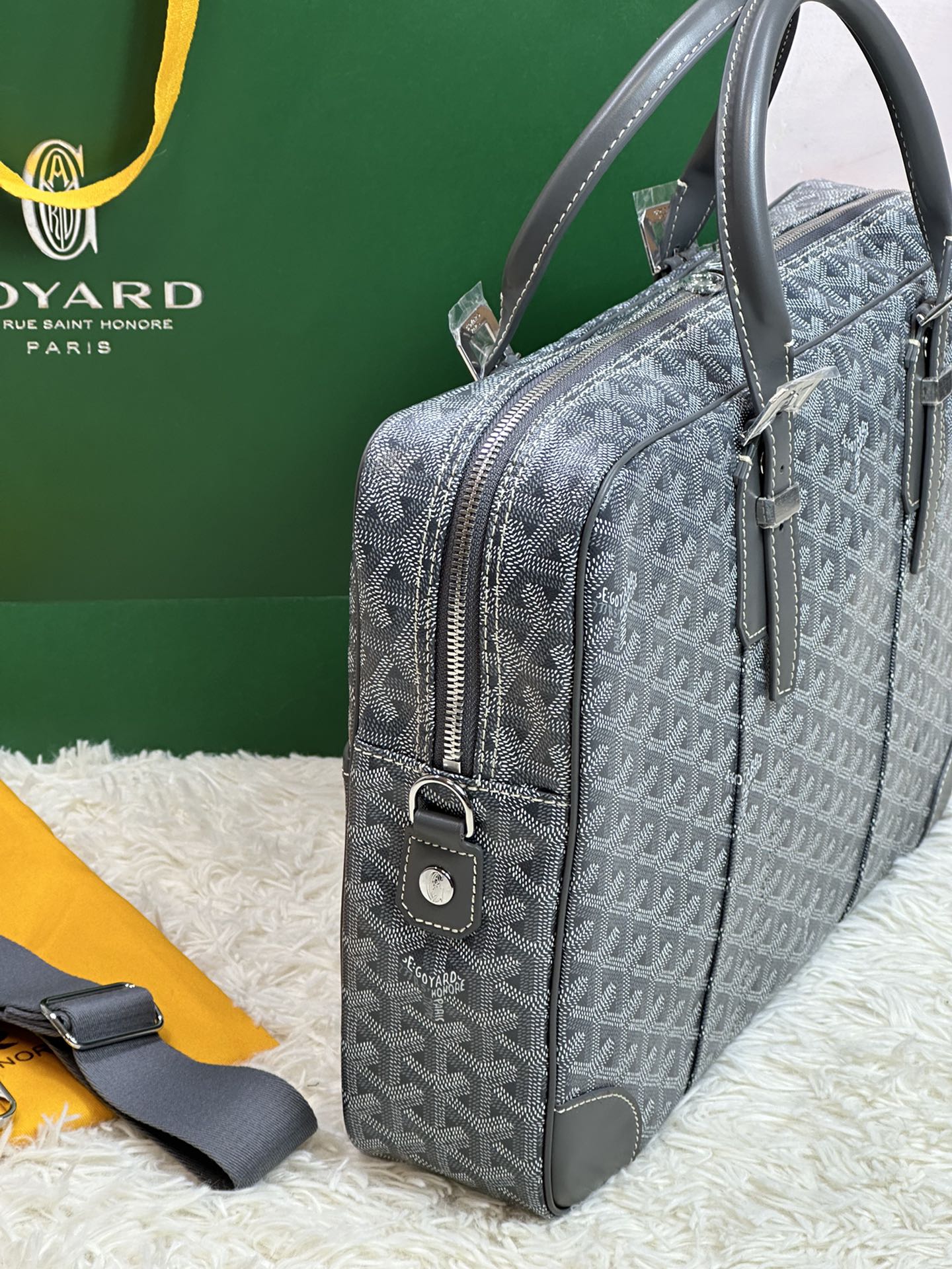 Go*ard ambassade mm document case
