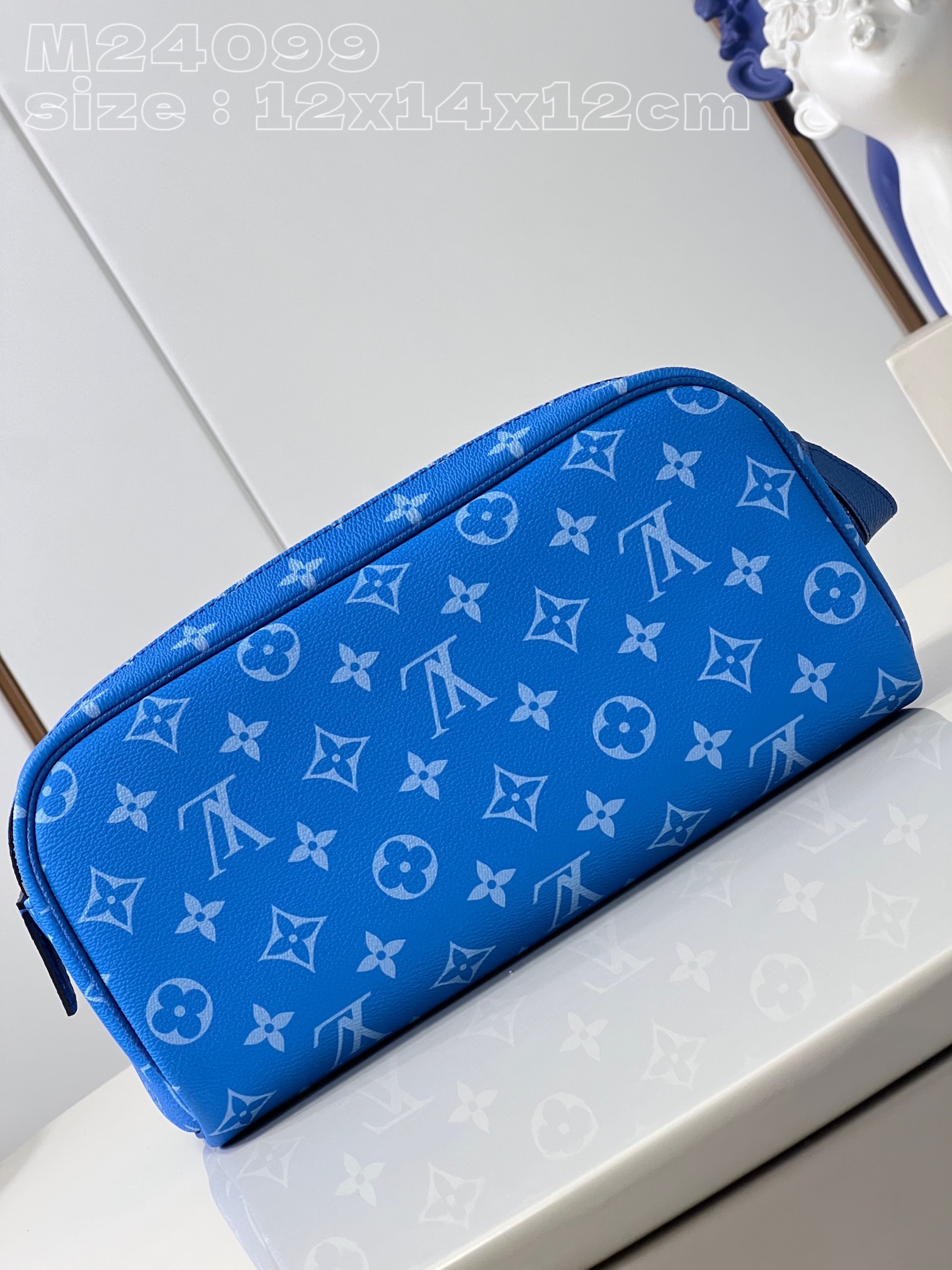 l**is V*t*n dopp kit