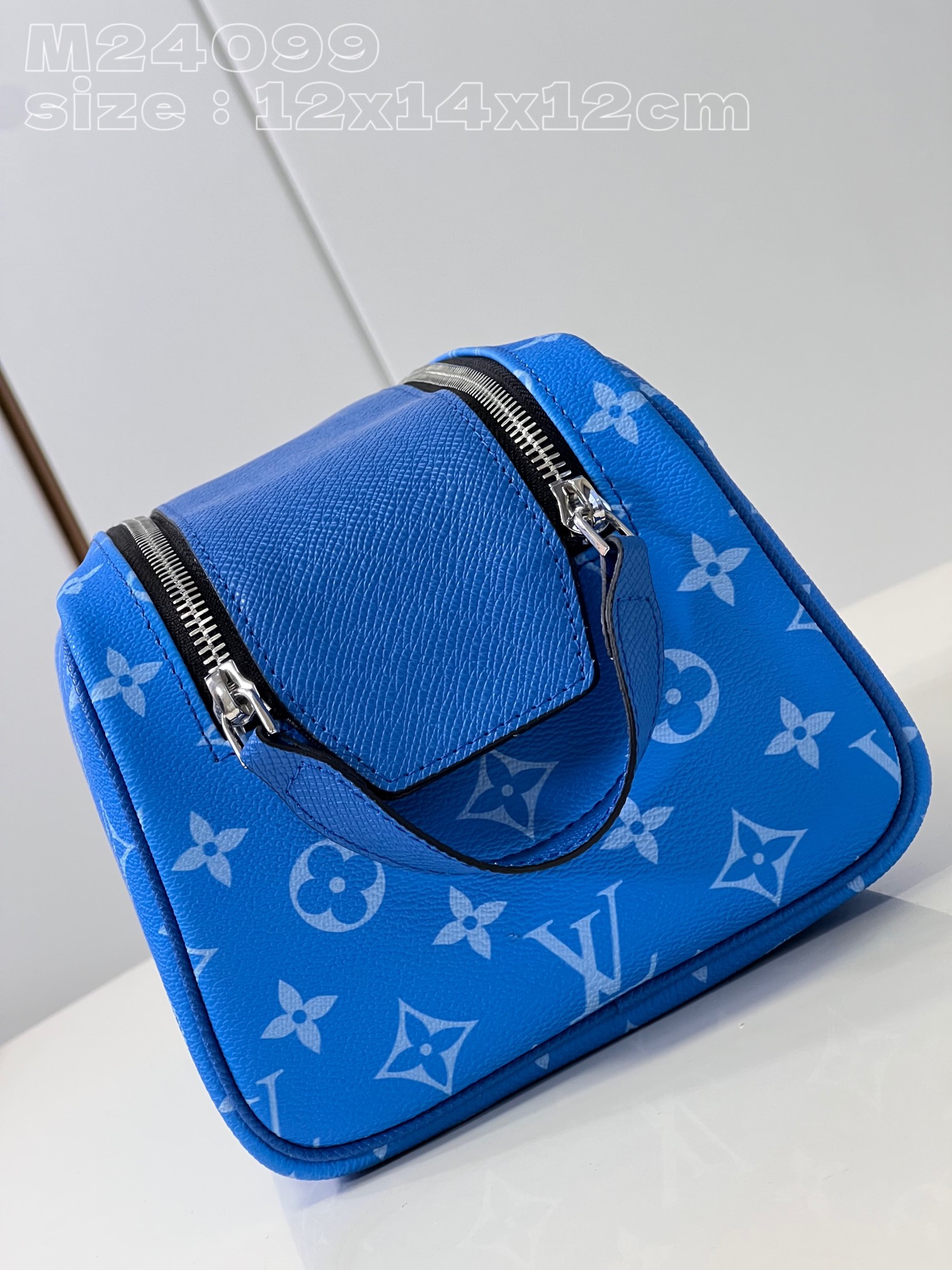 l**is V*t*n dopp kit