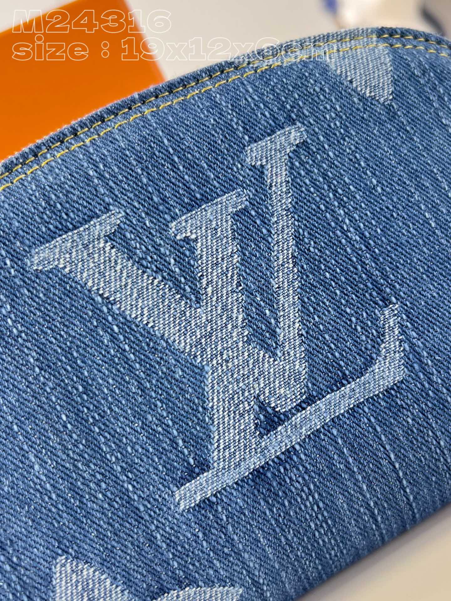 l**is V*t*n pochette cosmétique pm