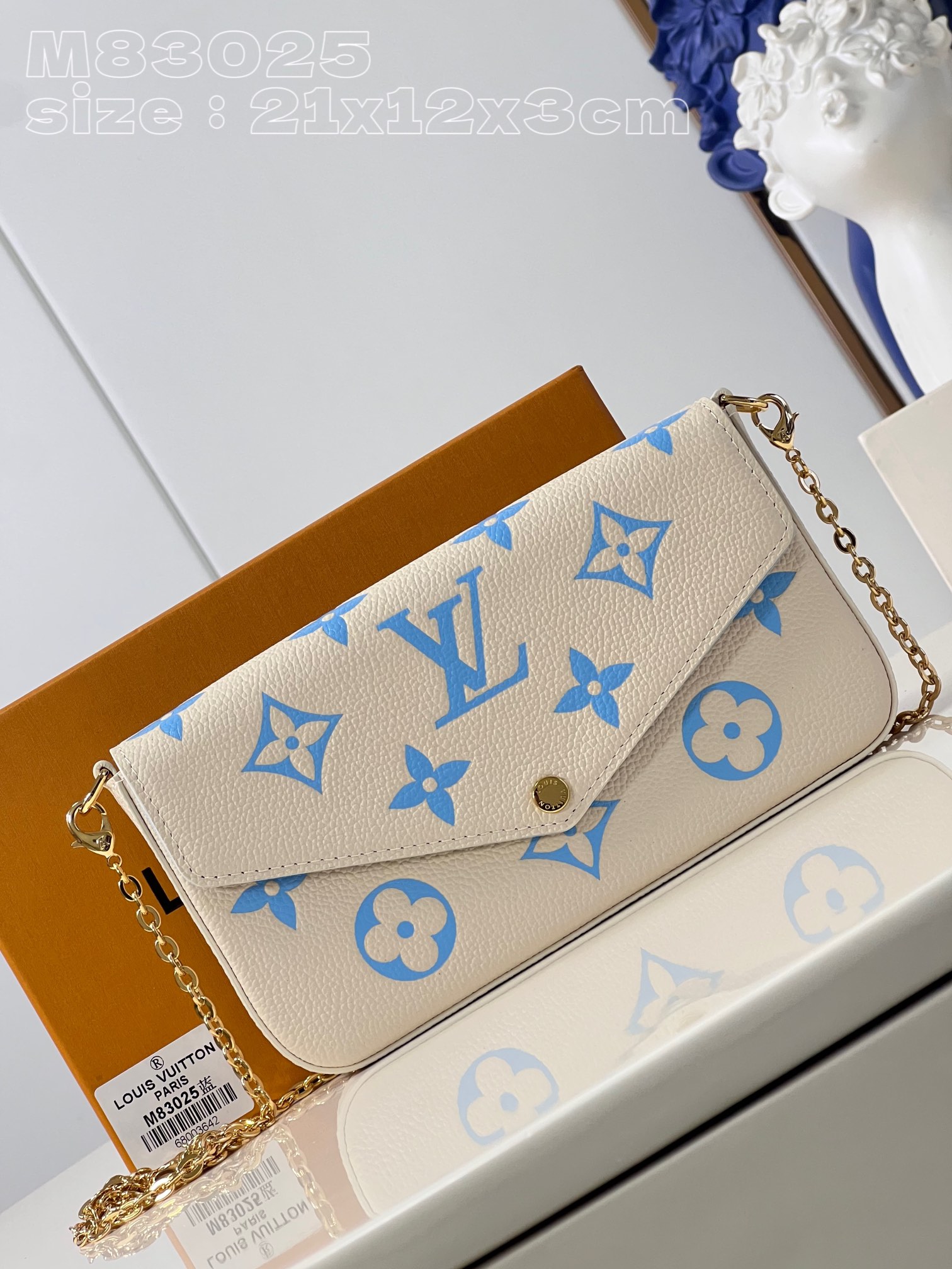 l**is V*t*n félicie pochette