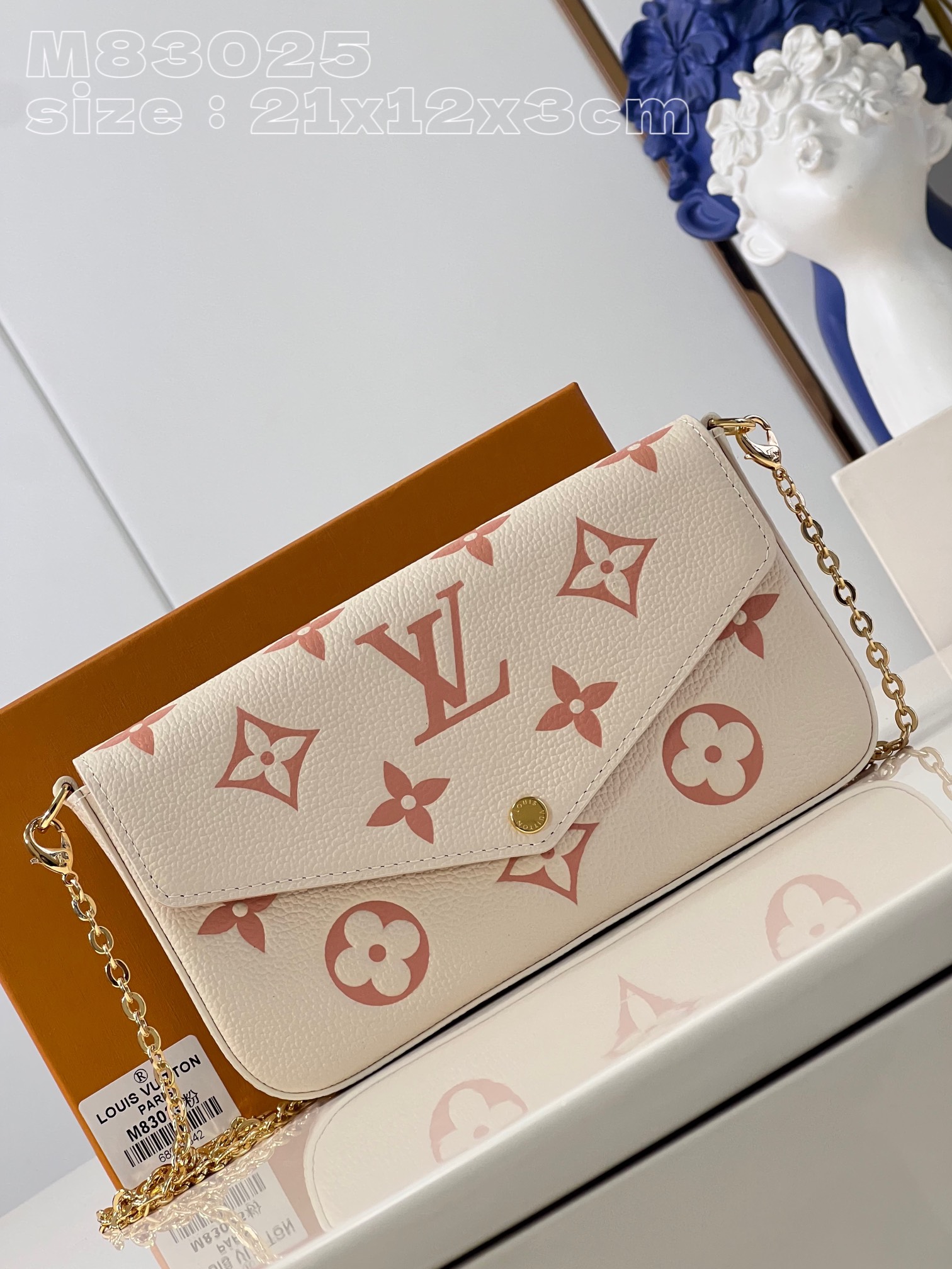 l**is V*t*n félicie pochette