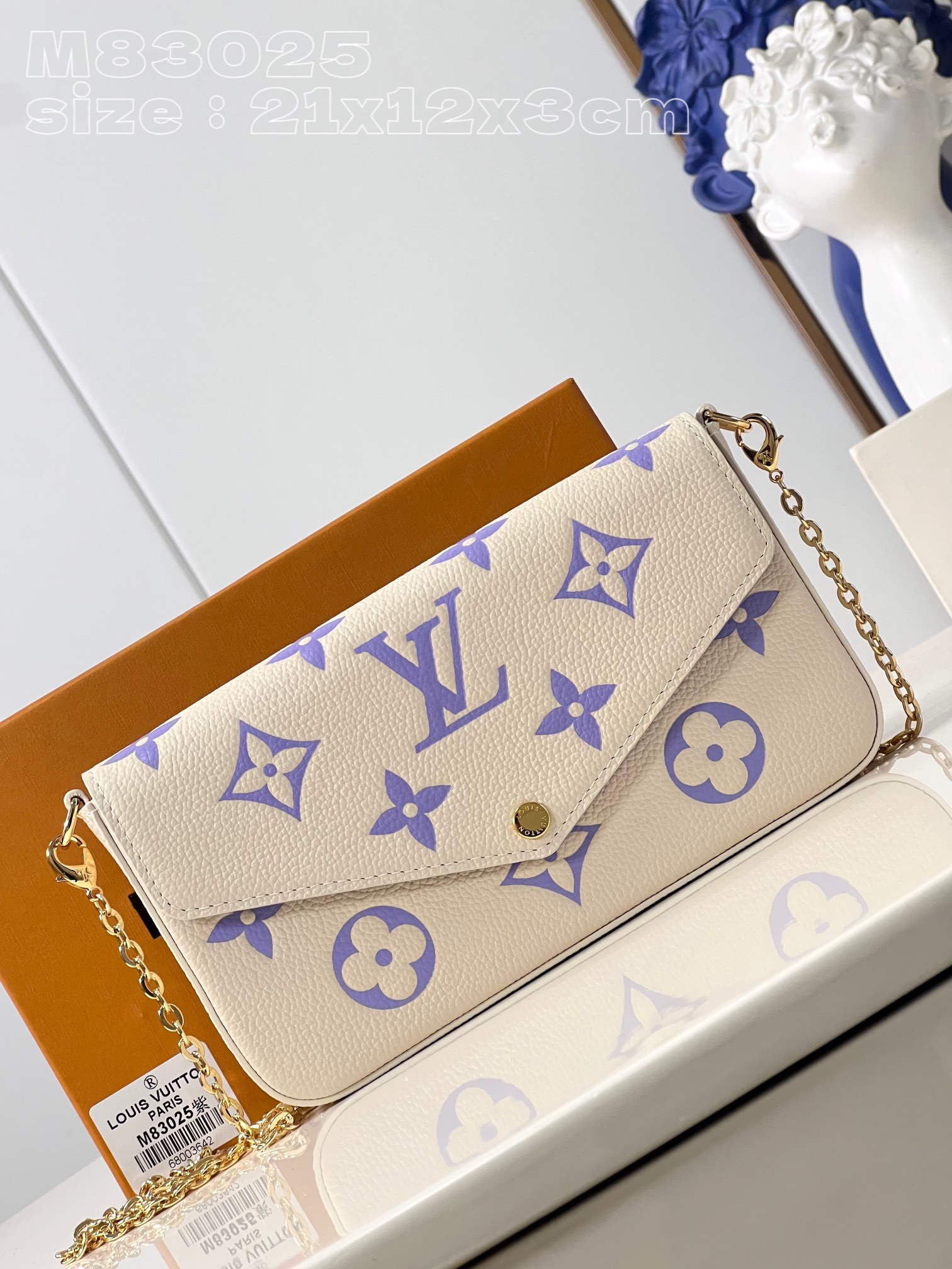 l**is V*t*n félicie pochette