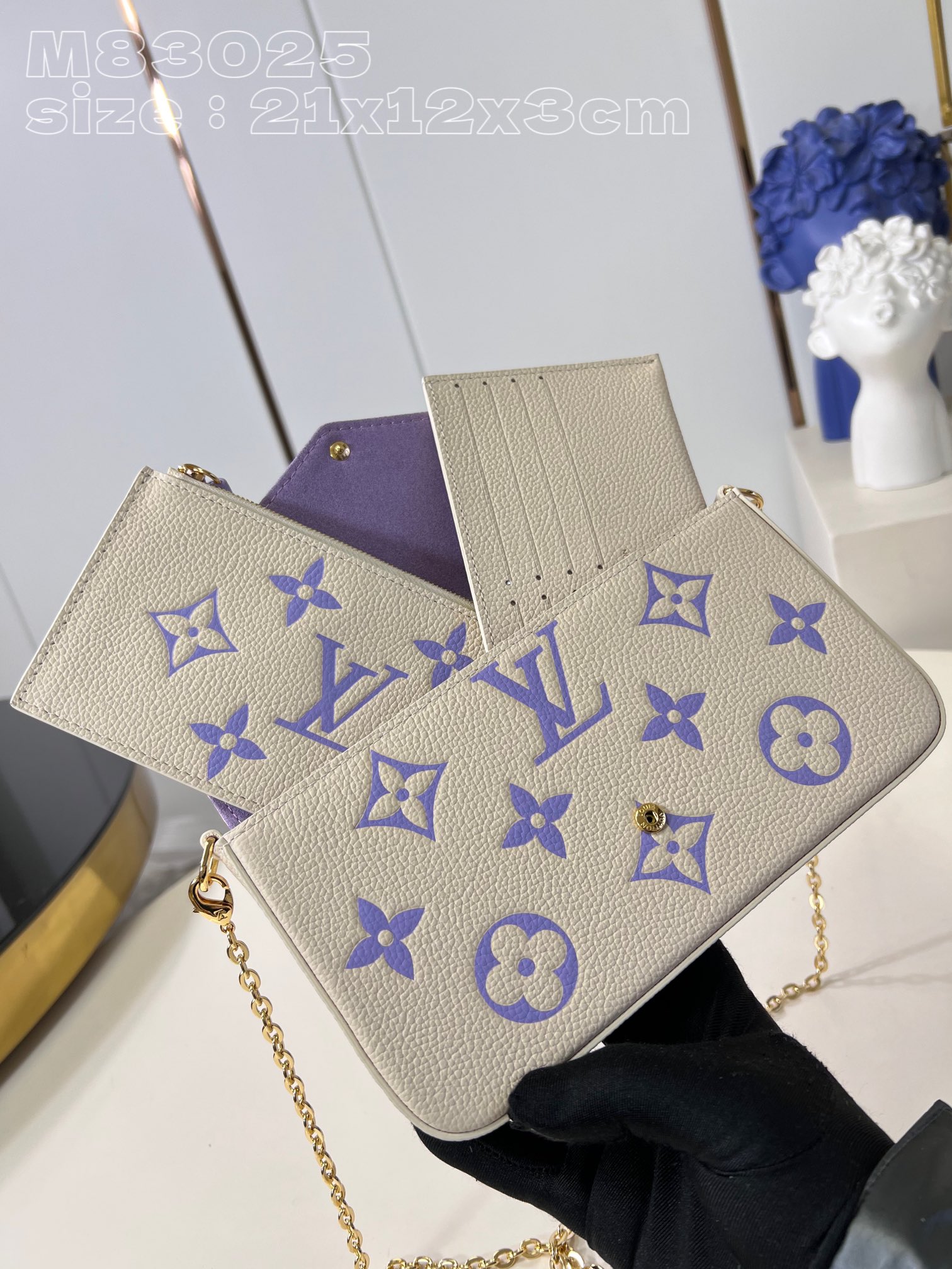 l**is V*t*n félicie pochette
