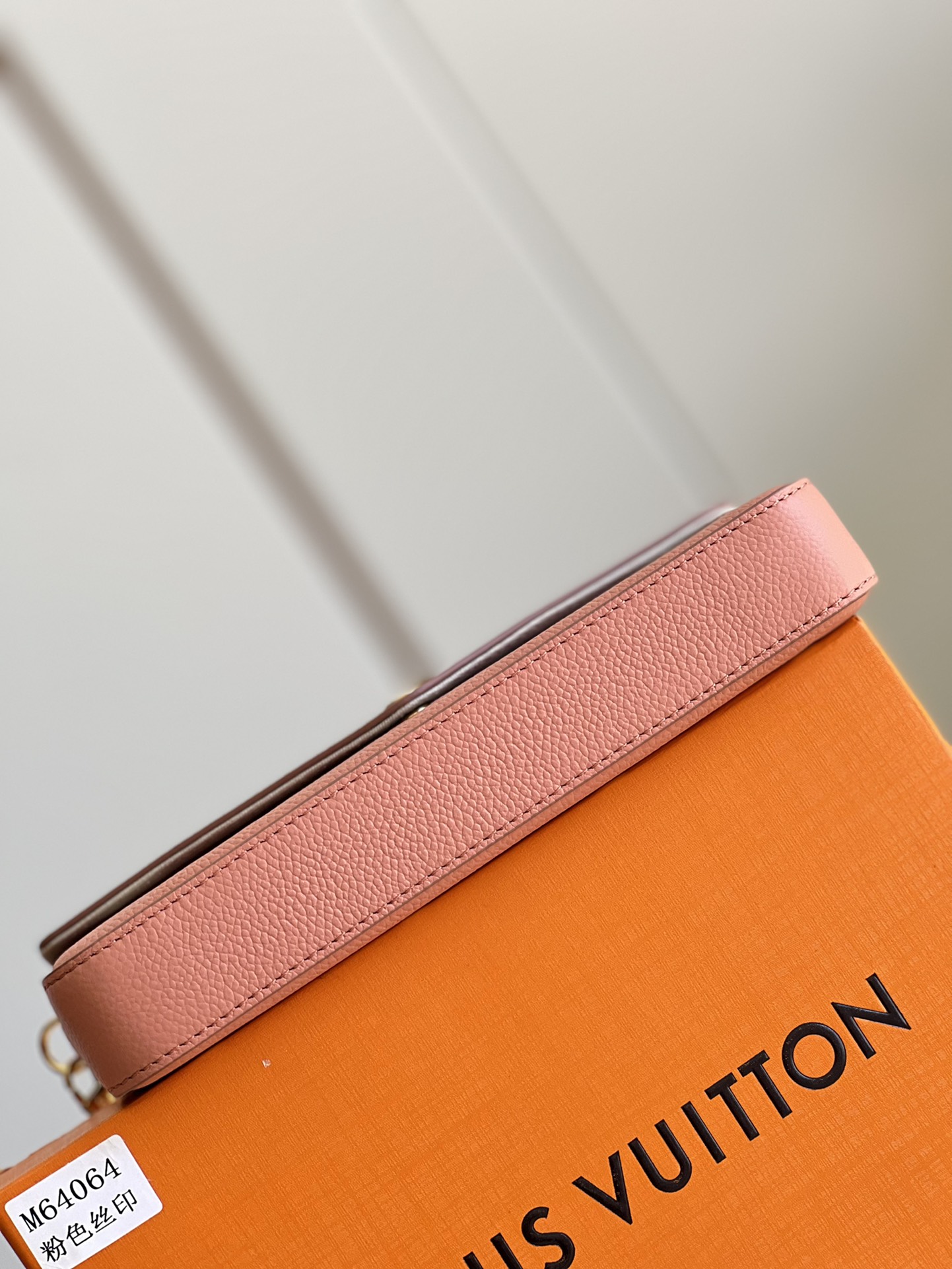 l**is V*t*n félicie pochette