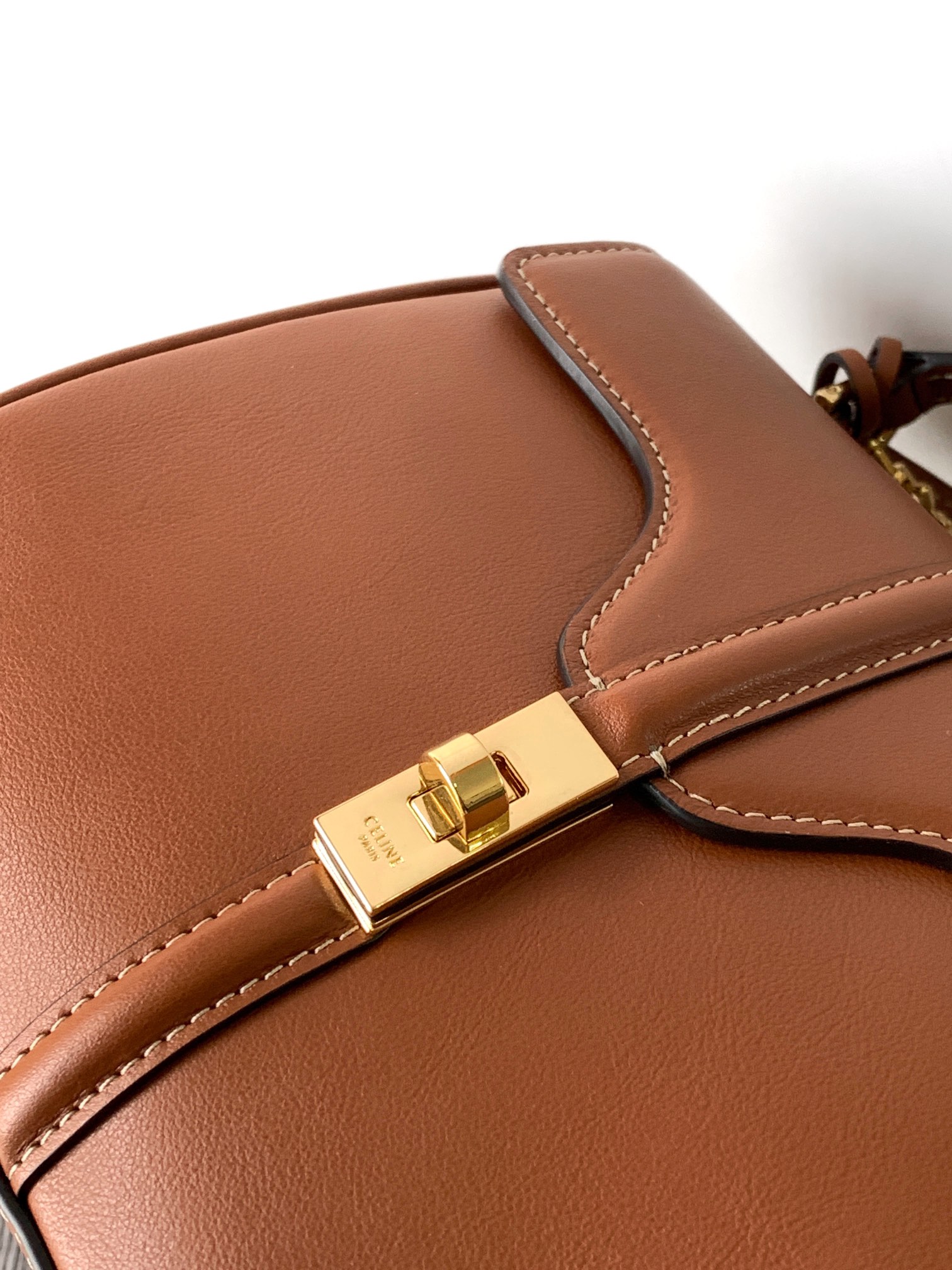 Ce**e mini 16 in satinated calfskin