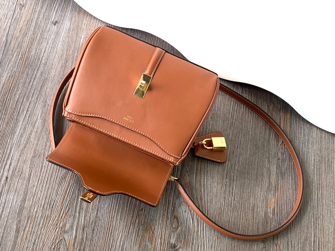 Ce**e mini 16 in satinated calfskin