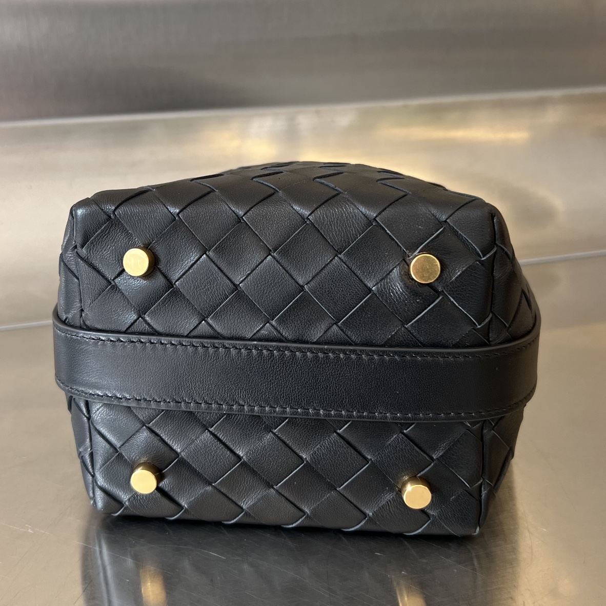 bottga Ve*ne*ta wallace bag