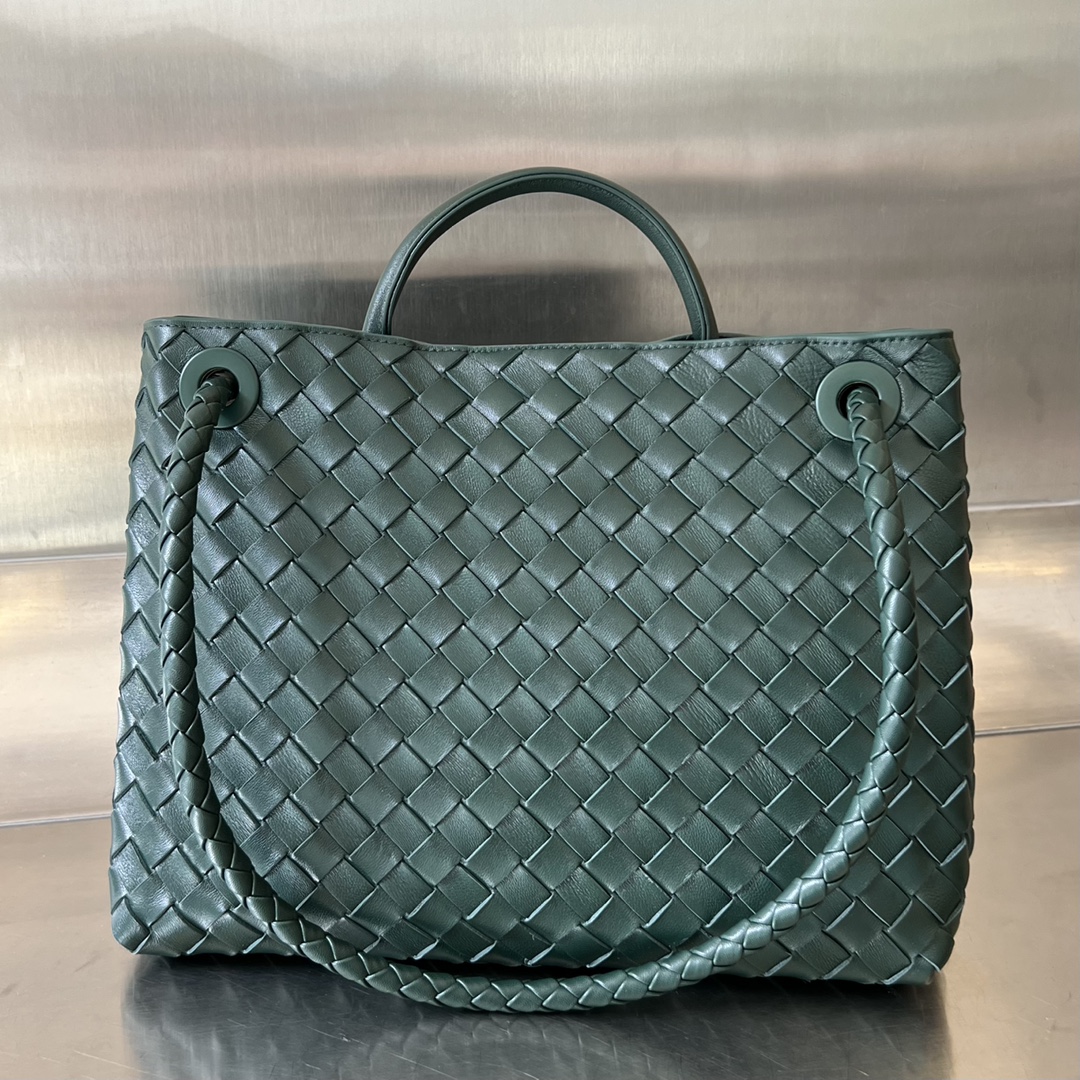 bo*te*ga Ve*ne*ta medium andiamo bag