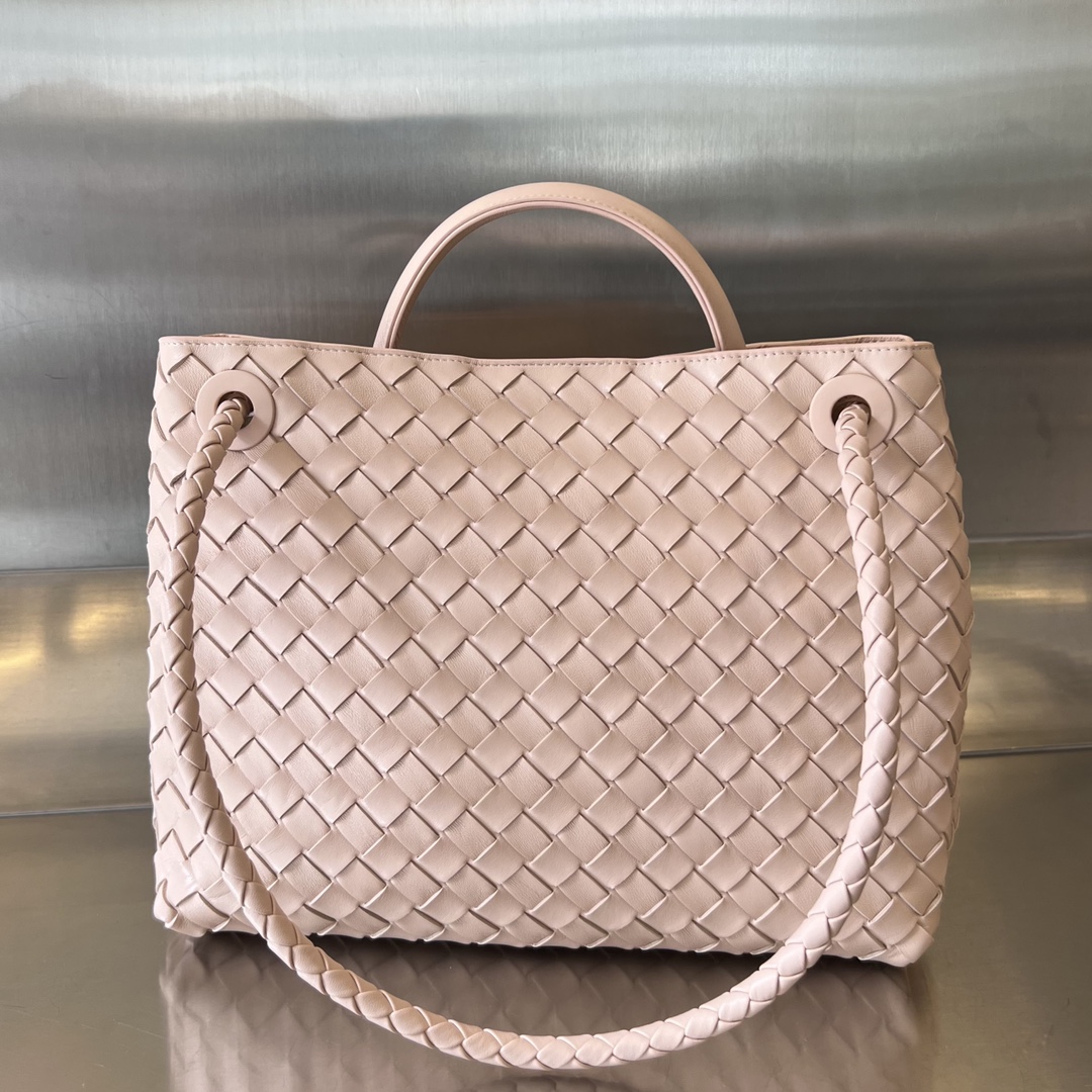 bo*te*ga Ve*ne*ta medium andiamo bag