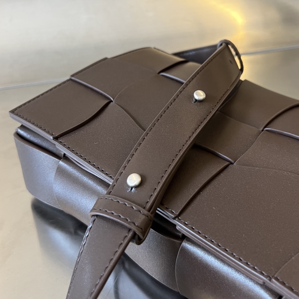bo*te*ga Ve*ne*ta cassette bag