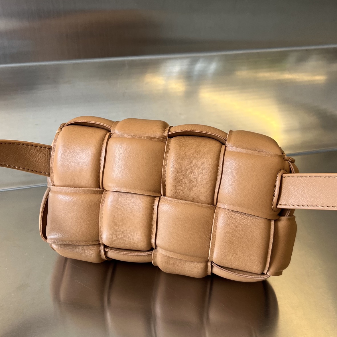 bottga Ve*ne*ta mini cassette bag