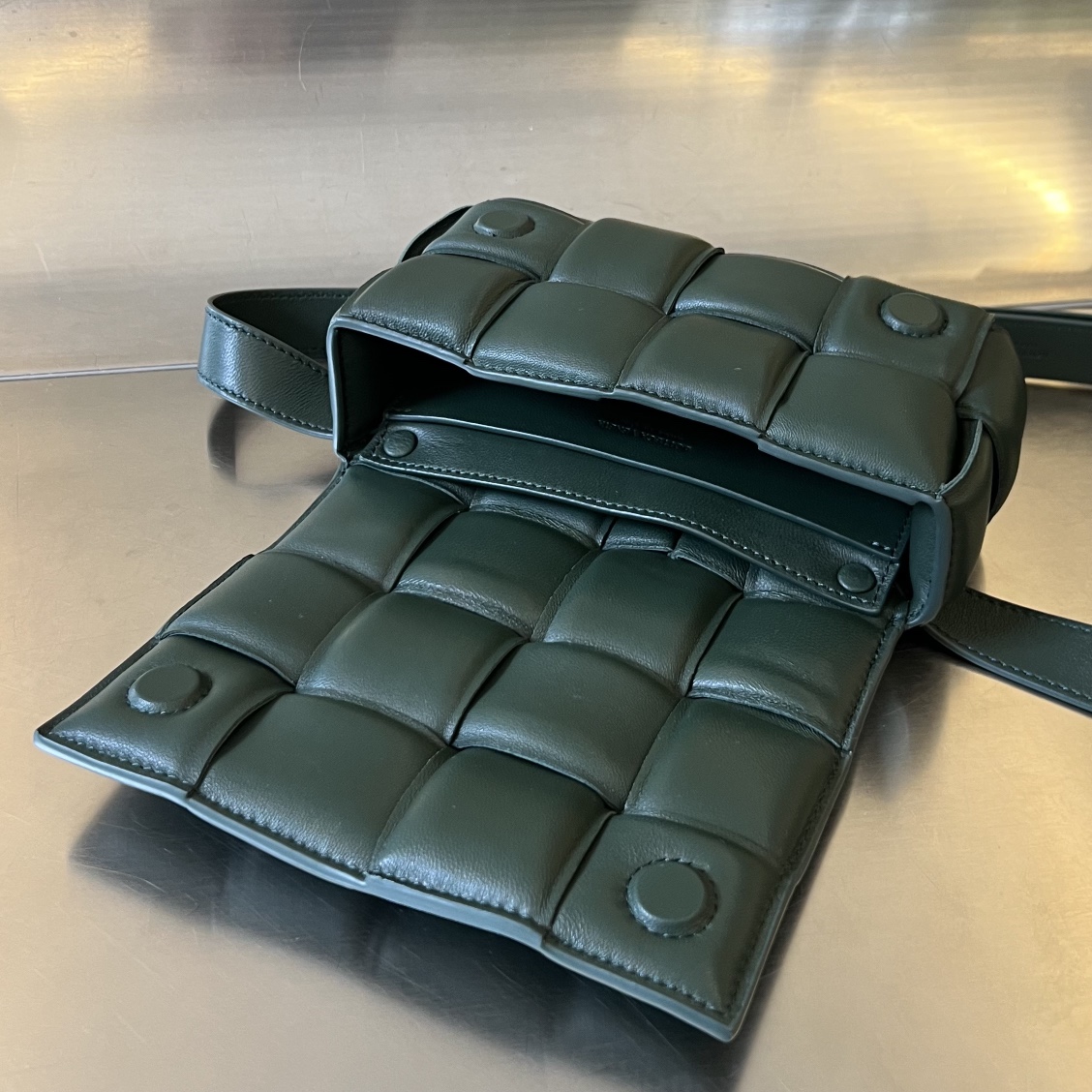bottga Ve*ne*ta mini cassette bag