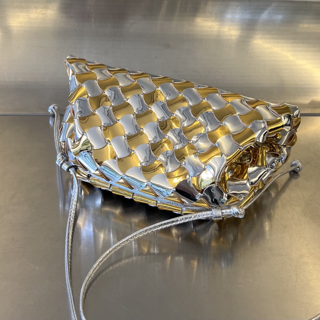 bo*te*ga Ve*ne*ta mini pouch