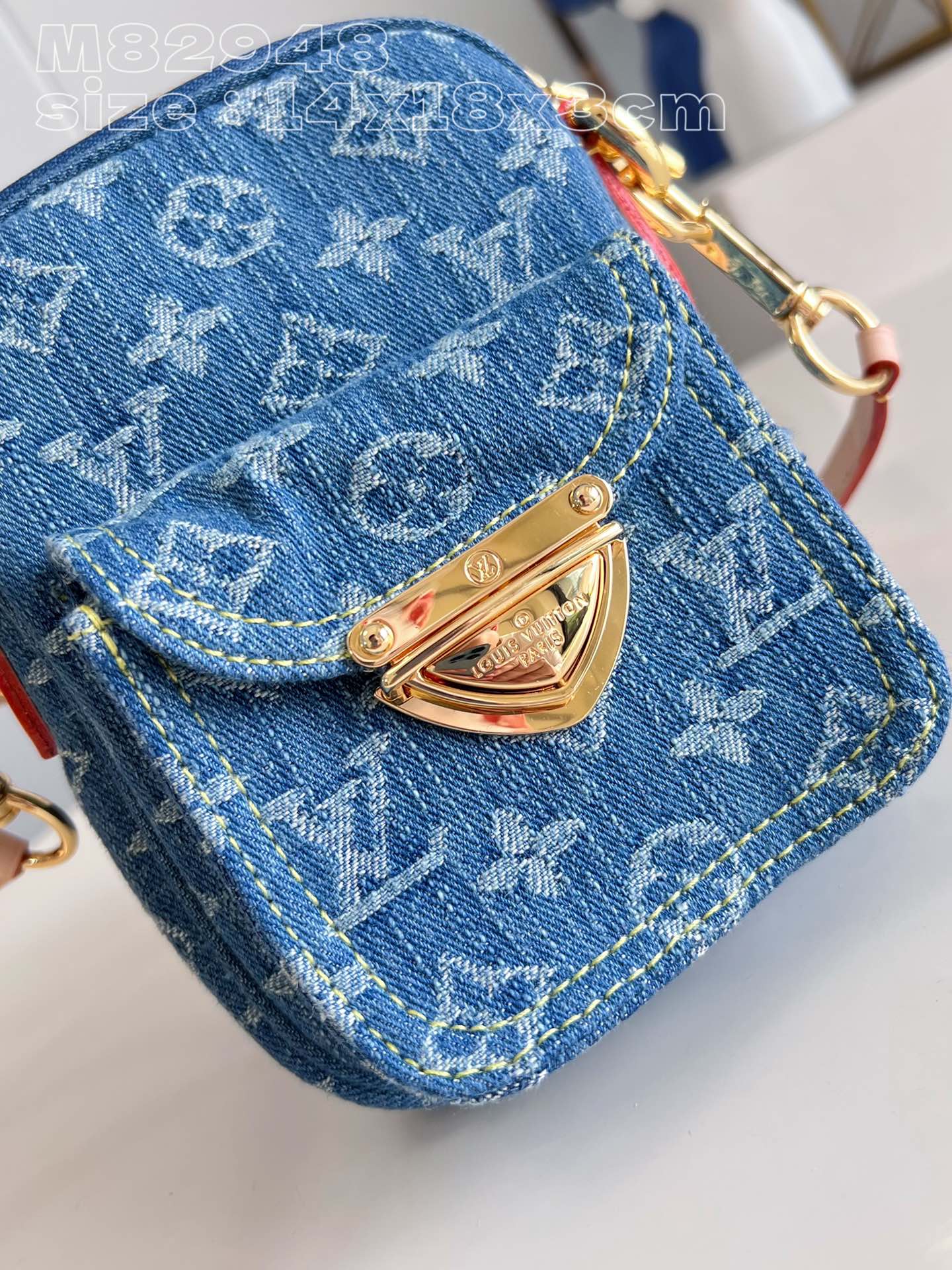 l**is V*t*n fairfax pochette monogram denim