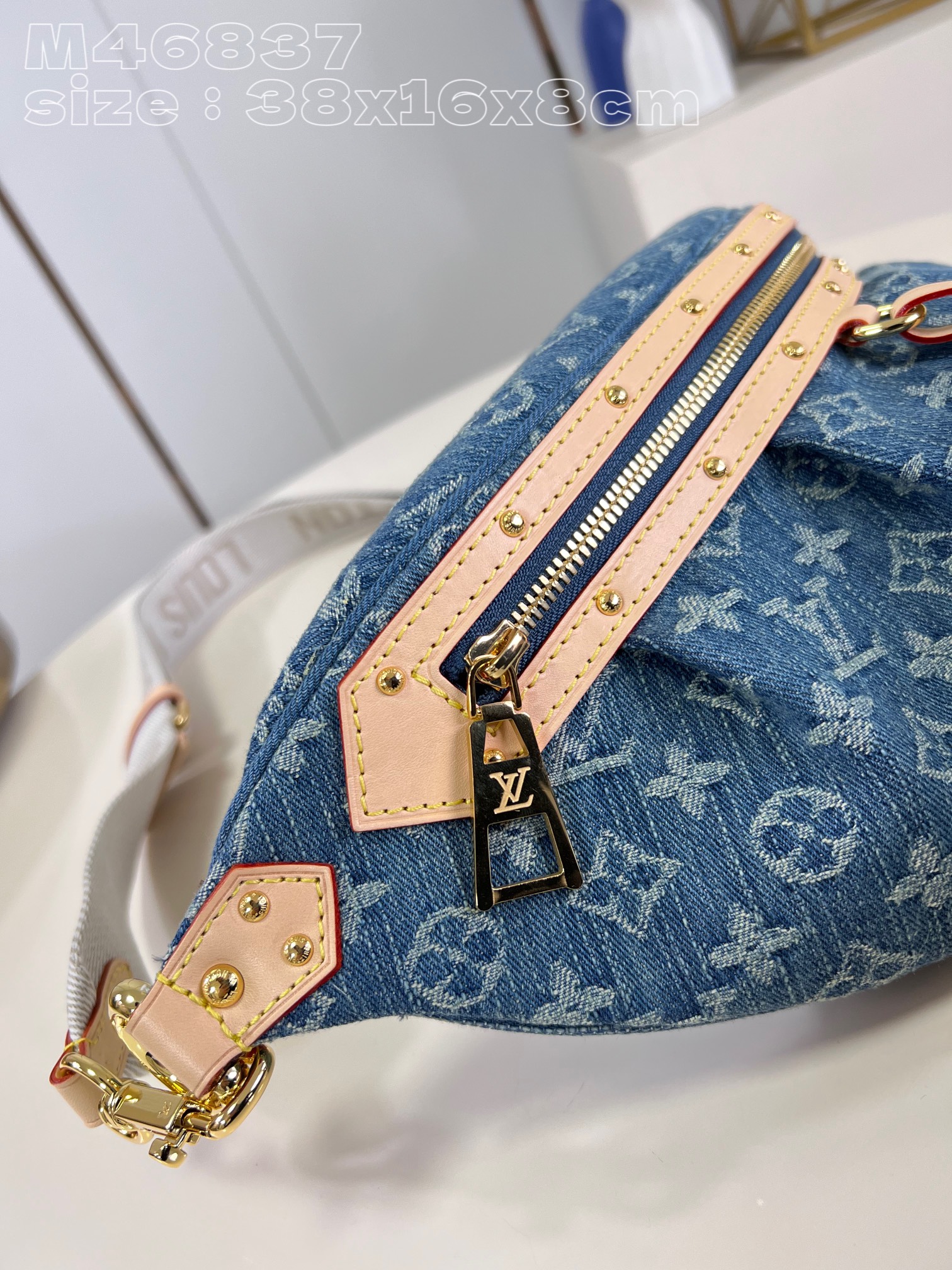 l**is V*t*n high rise monogram denim