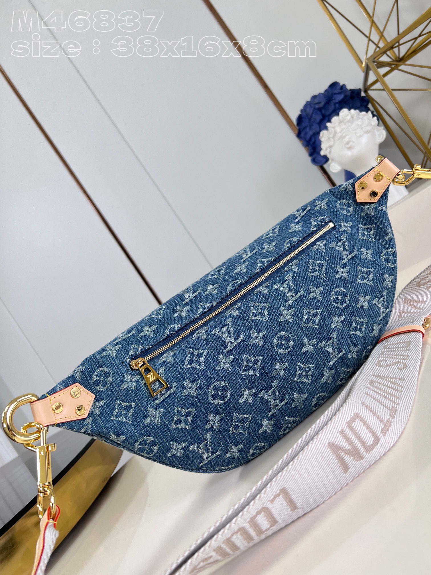 l**is V*t*n high rise monogram denim