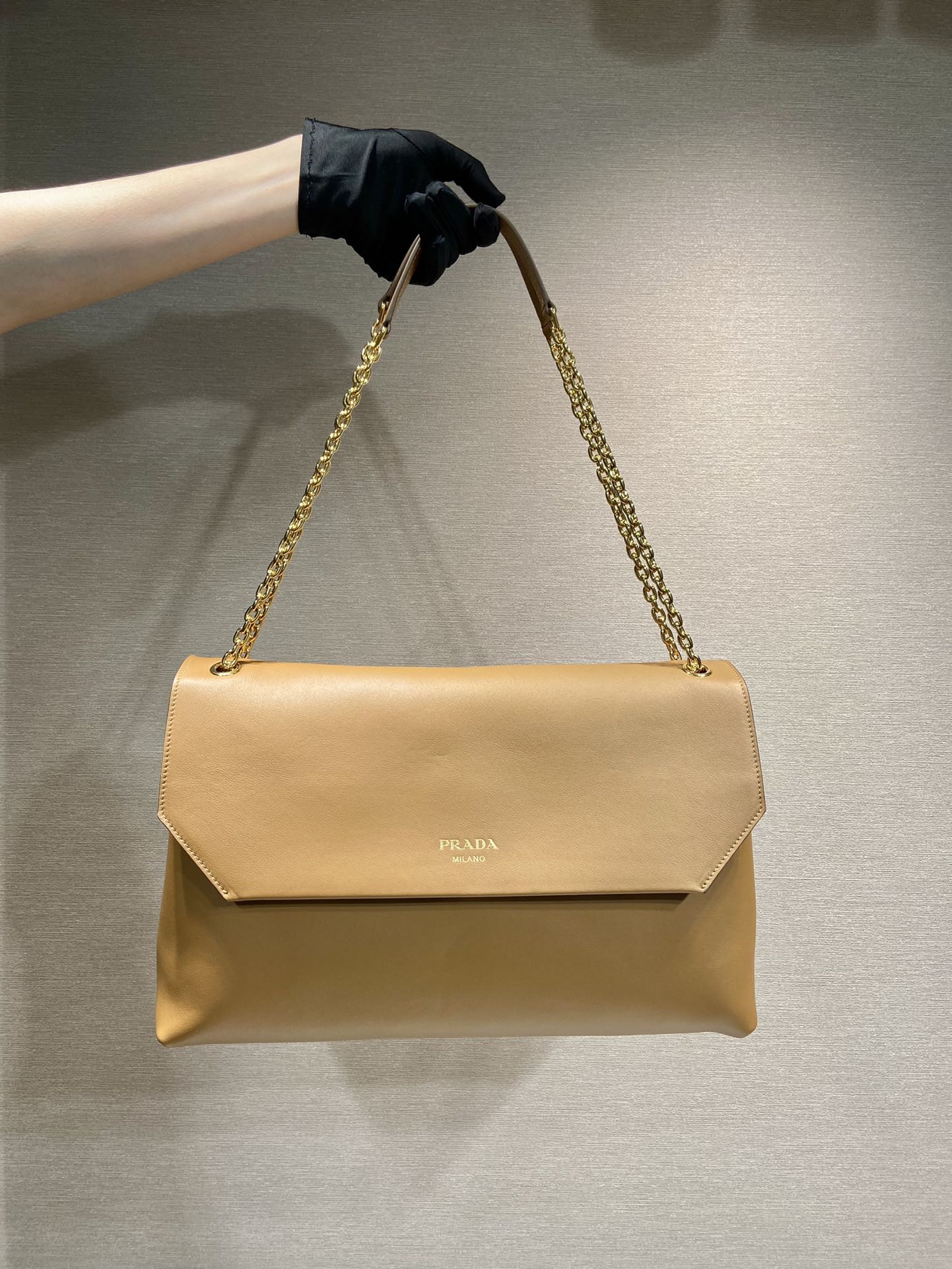 Pra*a leather shoulder bag
