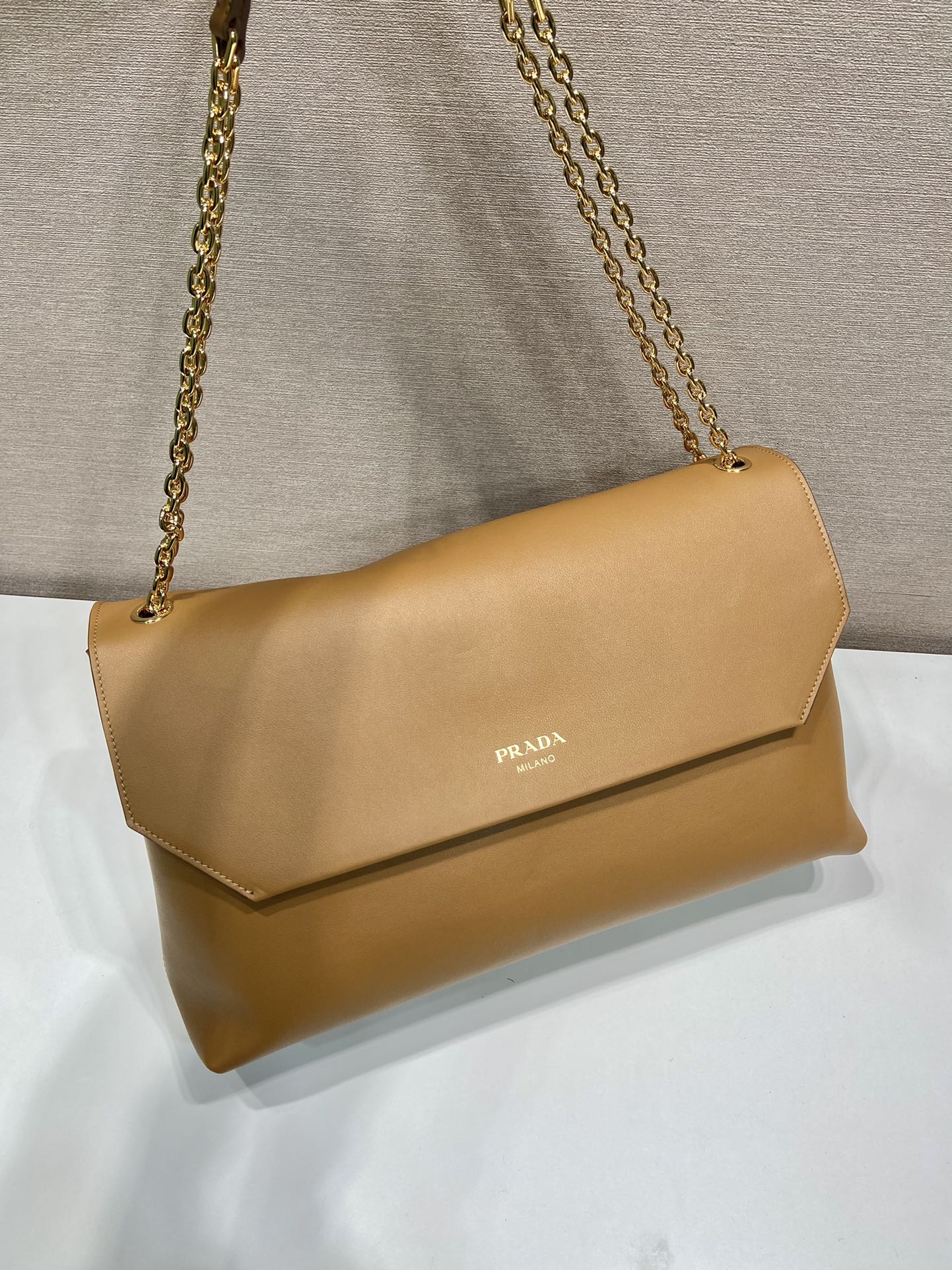 Pra*a leather shoulder bag