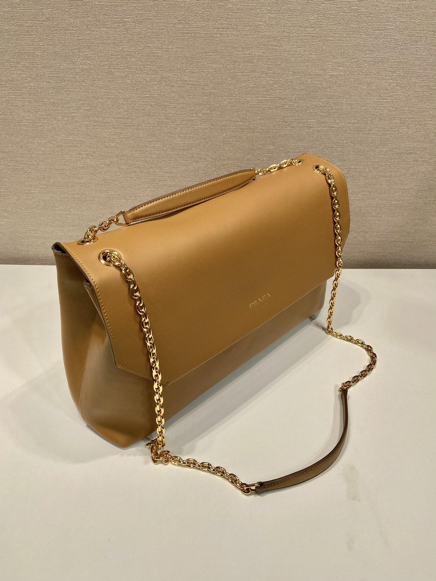 Pra*a leather shoulder bag