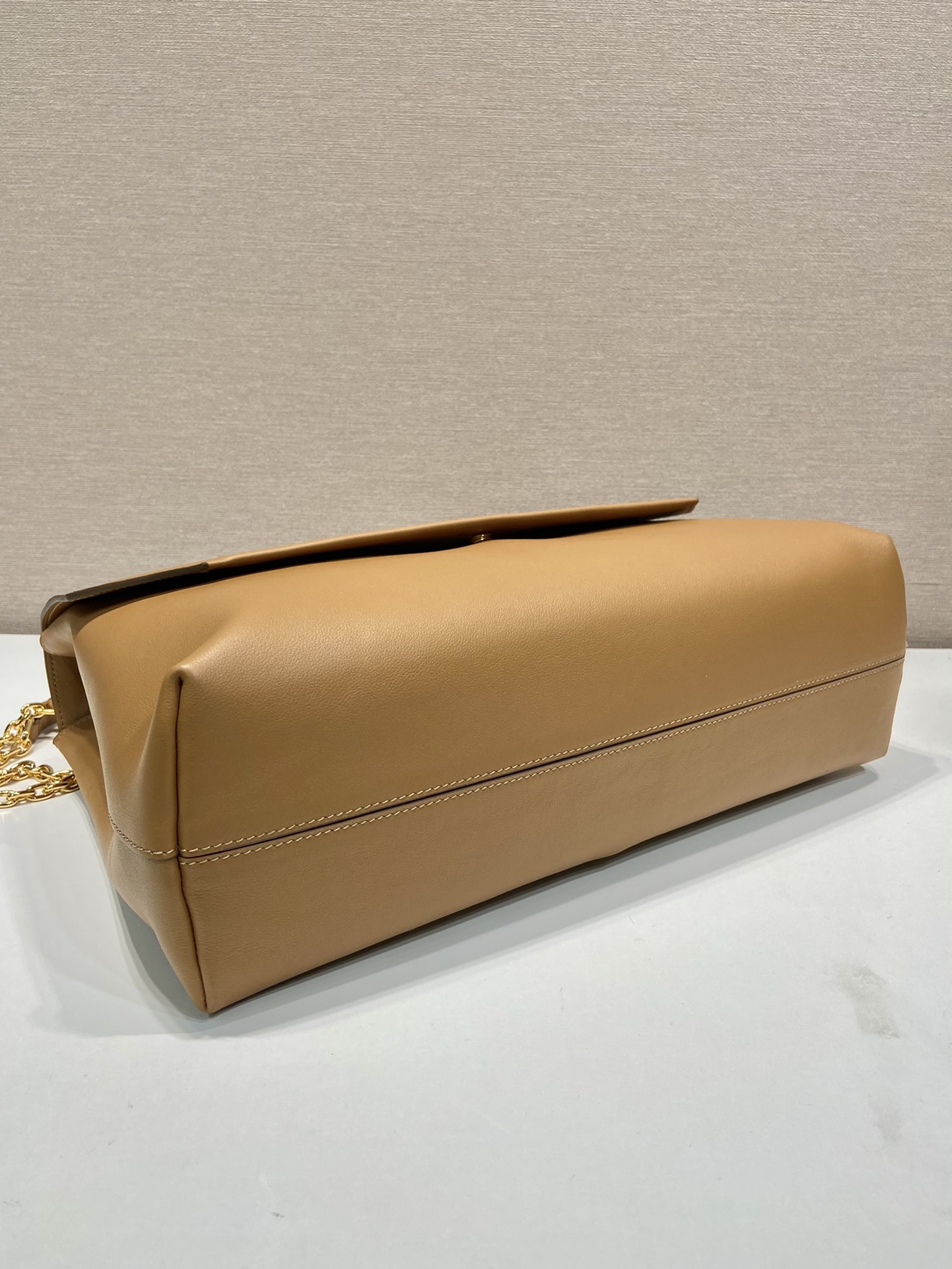 Pra*a leather shoulder bag