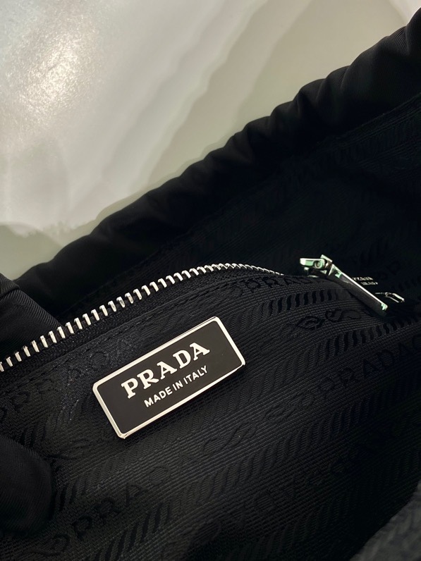 Pra*a small hobo bag