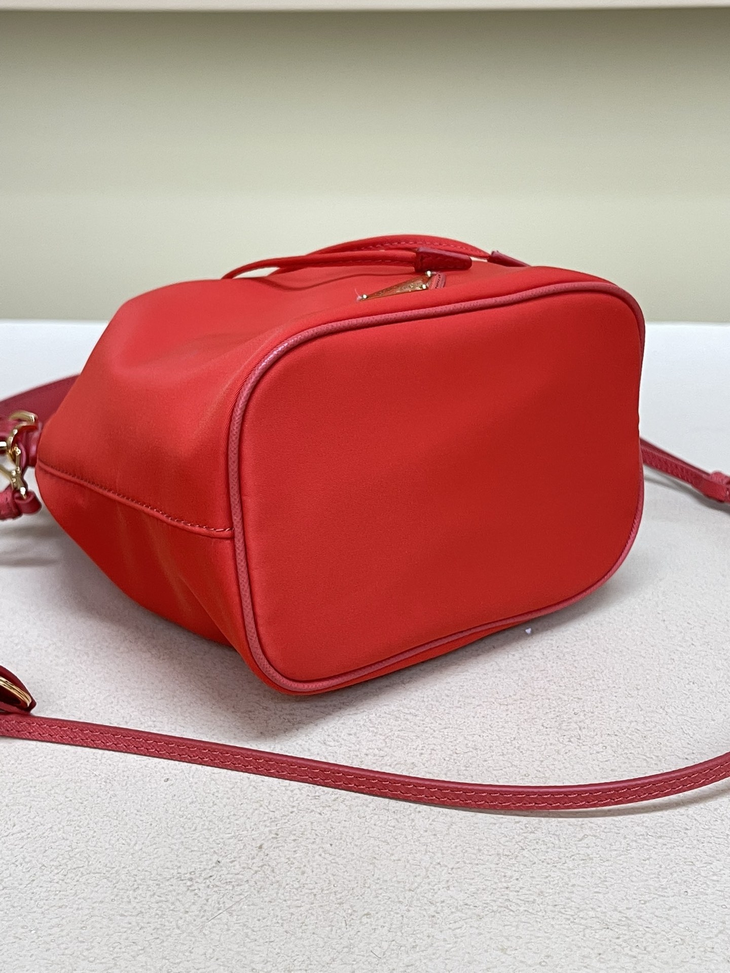 Pra*a re-edition 1978 re-nylon bag